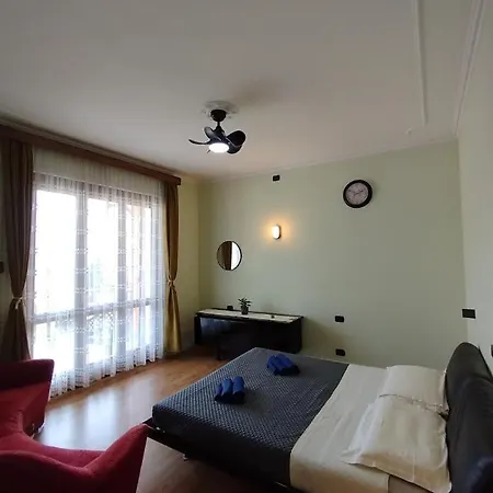 Holiday home Giulio's *