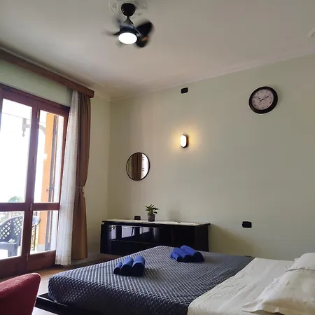 Giulio's Tatil Evi