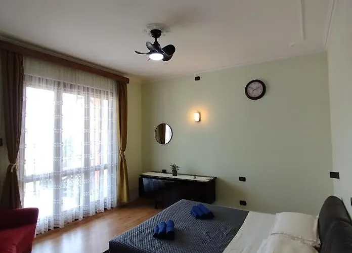 Holiday home Giulio's *